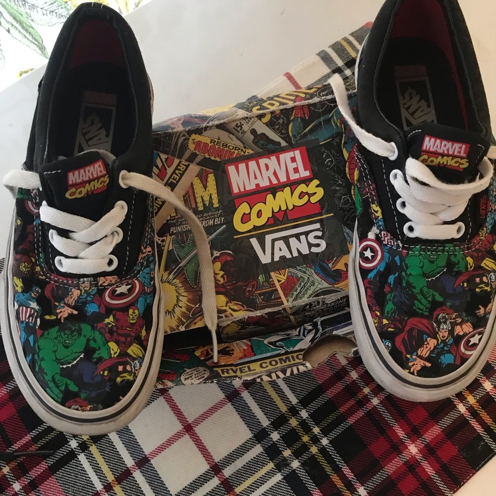 Kids Marvel cosmics  Vans